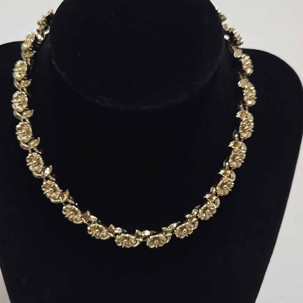 Vintage Gold Floral Necklace